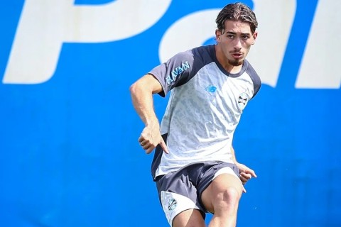 Grêmio: Luís Castro pode apostar em jovem na lateral esquerda contra o Palmeiras