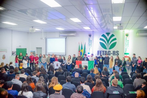 Comitiva integra evento estadual da juventude rural