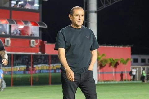 Inter: após só nove jogos, Ramón Díaz vê pressão crescer