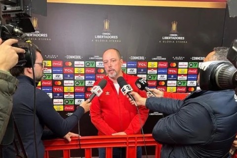 Barcellos assume culpa por queda do Inter e promete reação pelo Brasileirão