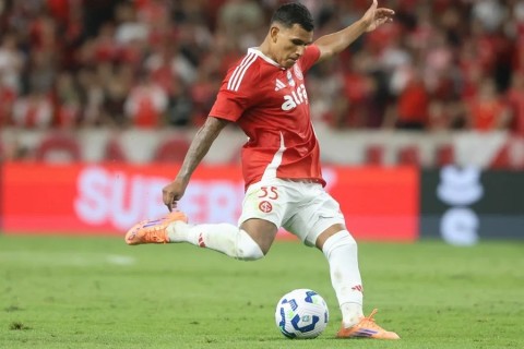 Abel faz mistério, mas garante Aguirre como titular em jogo decisivo