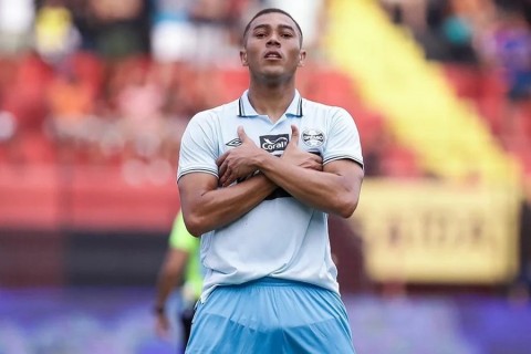 Grêmio goleia o Sport na despedida da temporada e fica com vaga na Sul-Americana