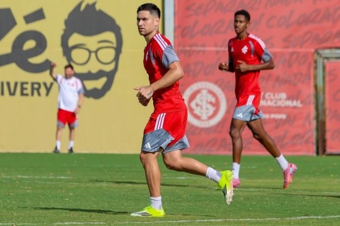 Villagra e Thiago Maia treinam e ficam à disposição do Inter para enfrentar o Remo
