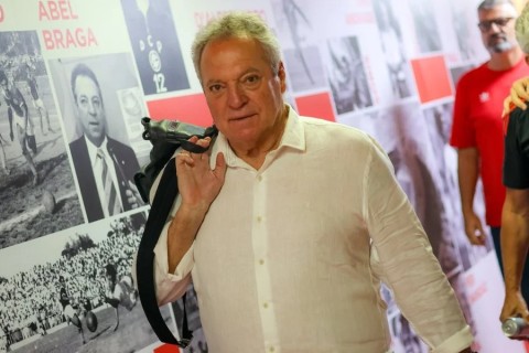 Abel Braga ganha protagonismo nos bastidores e vira peça-chave na reação do Inter