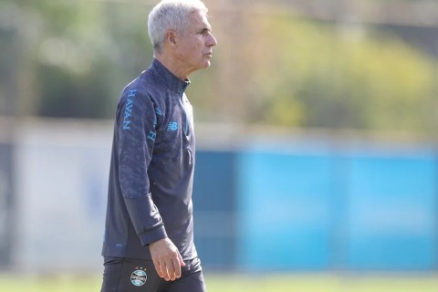 Grêmio visita o Deportivo Riestra em confronto direto na Sul-Americana
