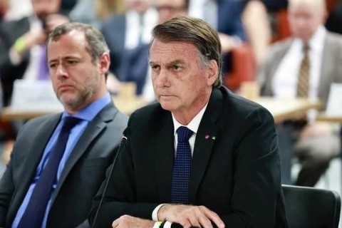 Bolsonaro afirma que se inspira em sistemas da Venezuela e do Paraguai para criticar urnas eletrônicas brasileiras