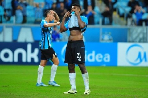 Grêmio tem dificuldade em manter as vitórias