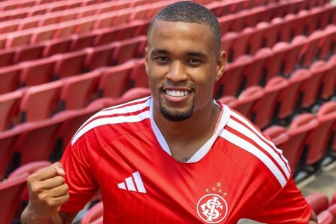 "O torcedor pode confiar em mim para ajudar o Inter neste ano”, diz Alerrandro em sua apresentação