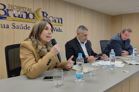 Prefeitos rejeitam plano e exigem reunião com o Estado