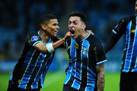 Com golaço de Pavon, Grêmio vence o Palestino na Arena pela Sul-Americana