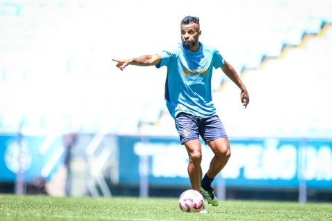 Alex Santana e Enzo serão os primeiros a saírem do Grêmio