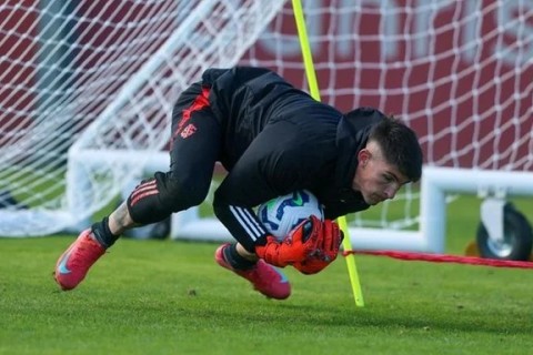 Rochet treina sem restrições e confirma volta ao time contra o Vitória