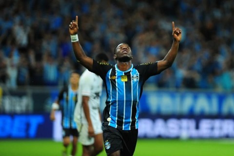 Grêmio encontra dificuldades para renovar com dois titulares