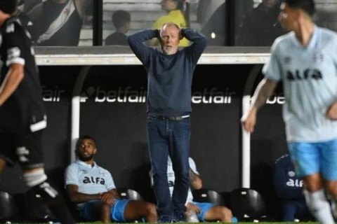 Mano critica chances de gol perdidas contra o Vasco: ‘Estamos pecando neste aspecto’