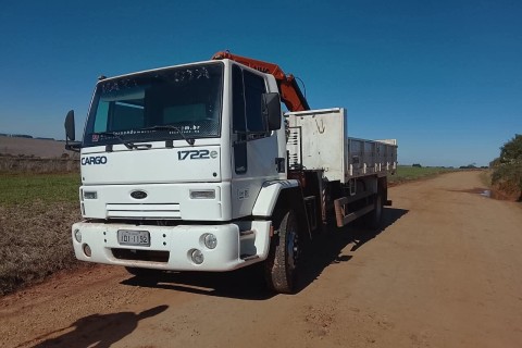 Caminhão furtado de madeireira é encontrado em Cruz Alta
