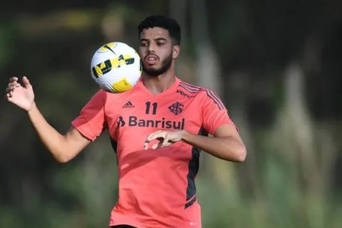 Sem oportunidades, Kaique Rocha pede para ser negociado pelo Inter