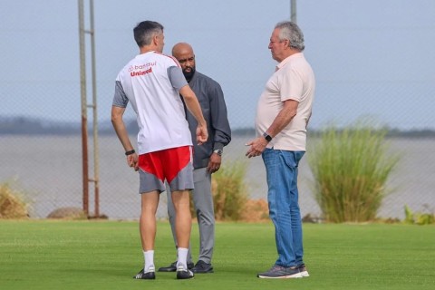 Após dois dias de folga, Inter se reapresenta nesta quarta para tentar virar o Gre-Nal