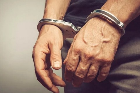 Jovem é preso após agredir própria mãe em Cruzeiro do Sul