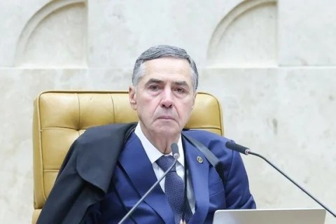 Barroso diz que julgamento de Bolsonaro 'traz algum grau de tensão' para o País