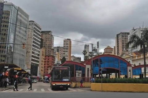 Dias ensolarados, calor e retorno da chuva na sexta: veja como será o tempo no RS na semana