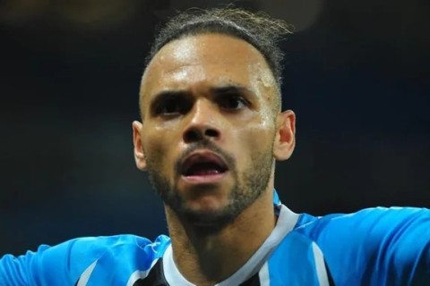 Grêmio terá o reforço de Braithwaite na retomada do Brasileirão