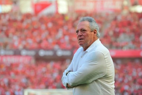 Abel Braga assume papel de fiador do futebol do Inter em 2026