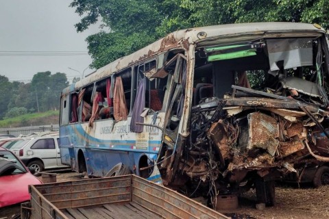 Polícia finaliza inquérito sobre acidente em Imigrante com ônibus da UFSM
