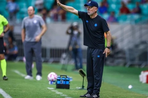 Sinal de alerta volta a aparecer no Grêmio
