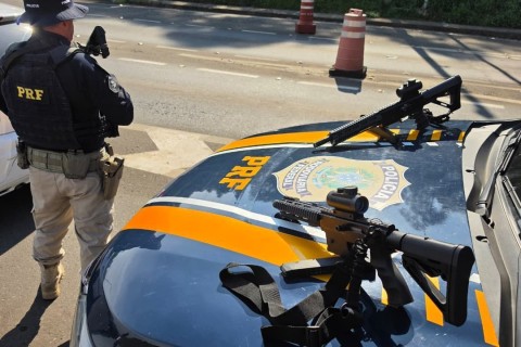 PRF prende mulher transportando duas carabinas 9 mm na BR-386, em Paverama