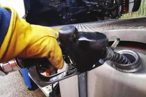 Famurs alerta municípios para revisão de prioridades diante alta do diesel