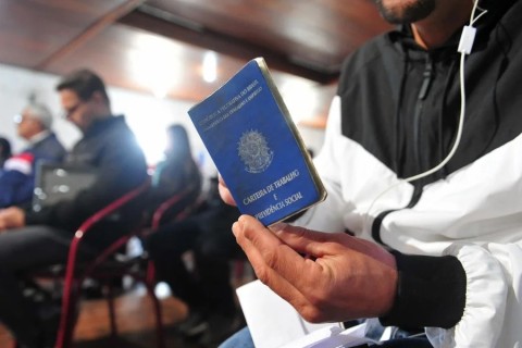 RS fica em 4º entre os estados com mais carteiras assinadas no setor privado do país, diz IBGE