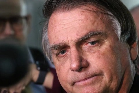 Bolsonaro deve passar por nova cirurgia nesta segunda-feira