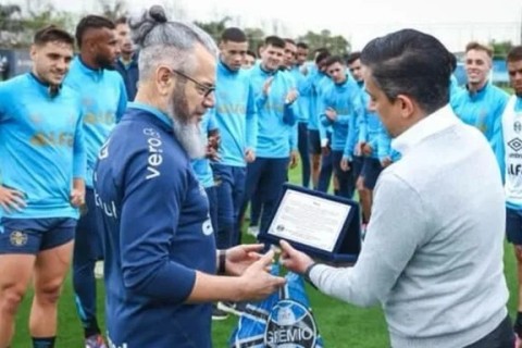 Bastidores do Grêmio: debandada tricolor no último ano da gestão de Guerra