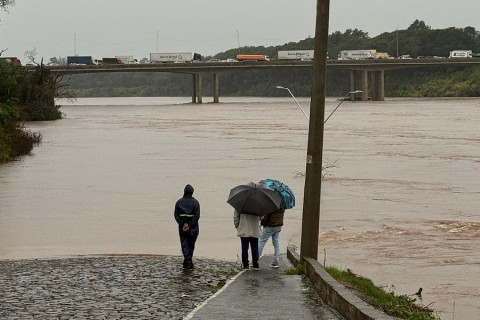 Meteorologista estima que chuvas do fim de semana não devem provocar uma enchente como a da semana passada no Vale do Taquari